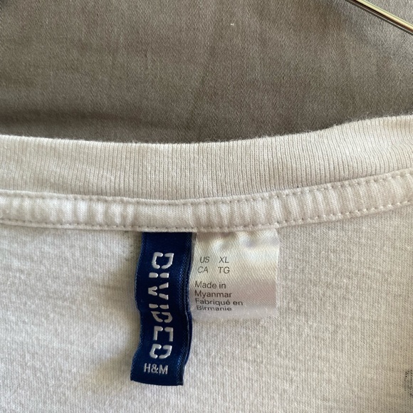 Assorted Animal Men’s XL H&M Tee - Picture 2 of 2